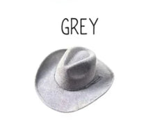 Load image into Gallery viewer, Hat and purse burning (Ferrisburg Studio)